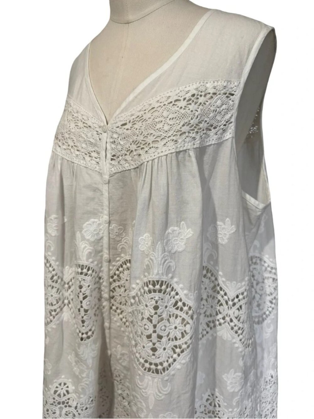 White Lace Embroidered Boho Tank Top 100% Cotton Sleeveless Crochet Trim Size M - Picture 2 of 10